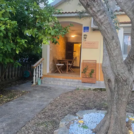 Lejlighed Vin&co Boutique House, Fenced Yard With Parking Space, Pet Friendly Bibinje